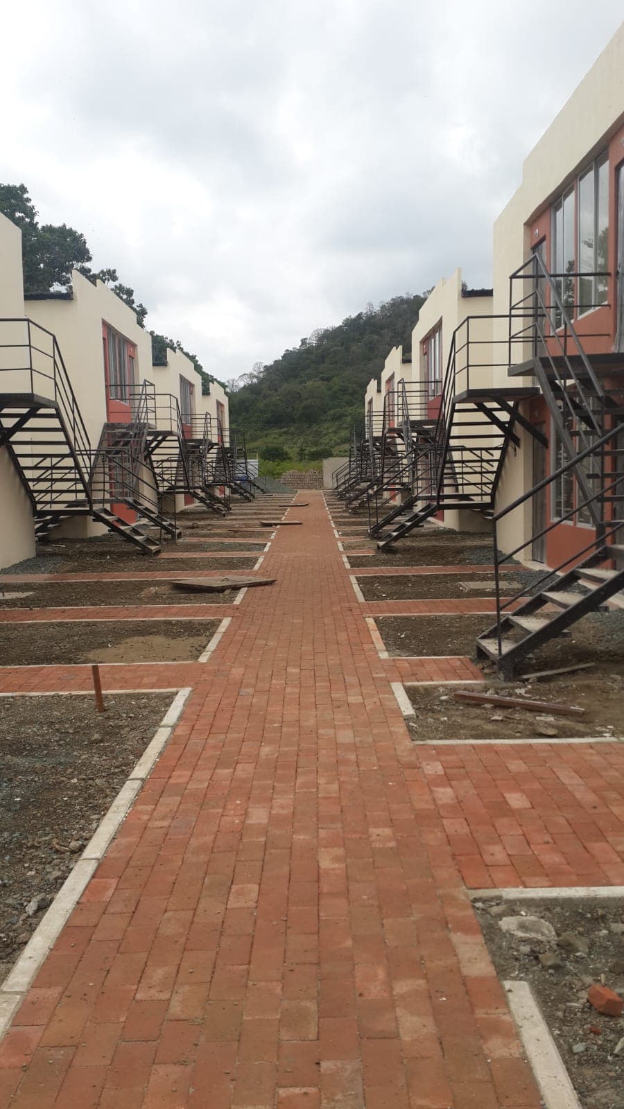 Casas unifamiliares de reasentamiento ejecutadas por FÁBRICA